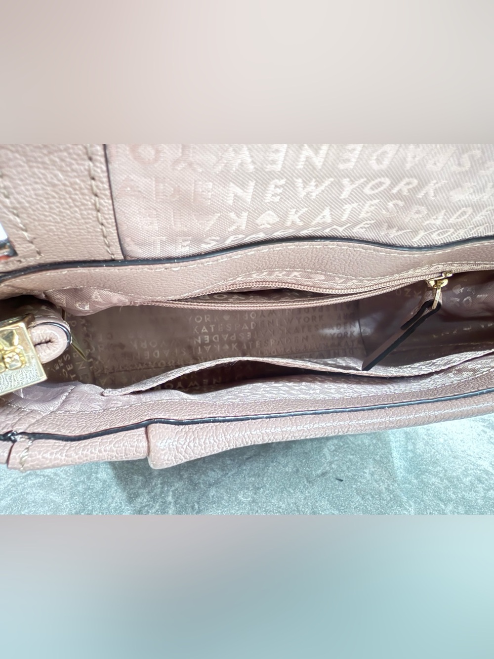 KATE SPADE Finlee Randall Street like new - Picture 12 of 14